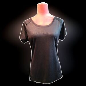 MTA Sports Large Black shirt